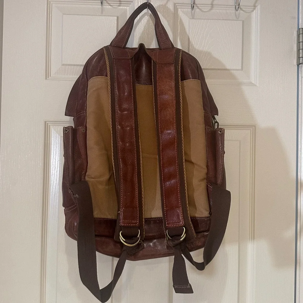 Duluth Trading Co Brown Leather Backpack Laptop Bag Plaid Lining Rugged Mens